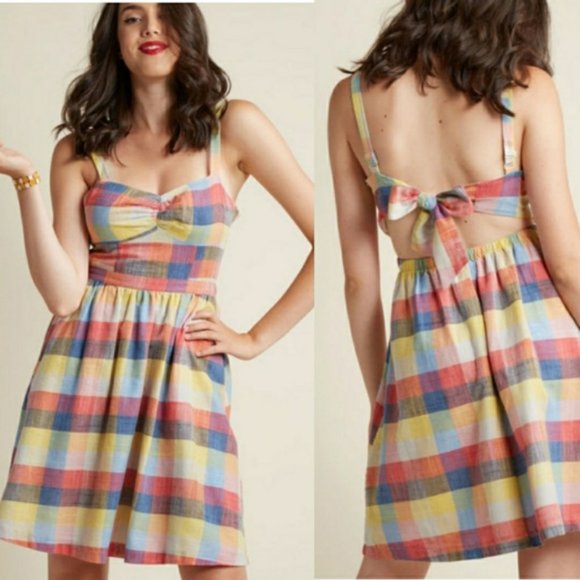 Modcloth Dresses & Skirts - Modcloth retro sweetheart open back bow sundress